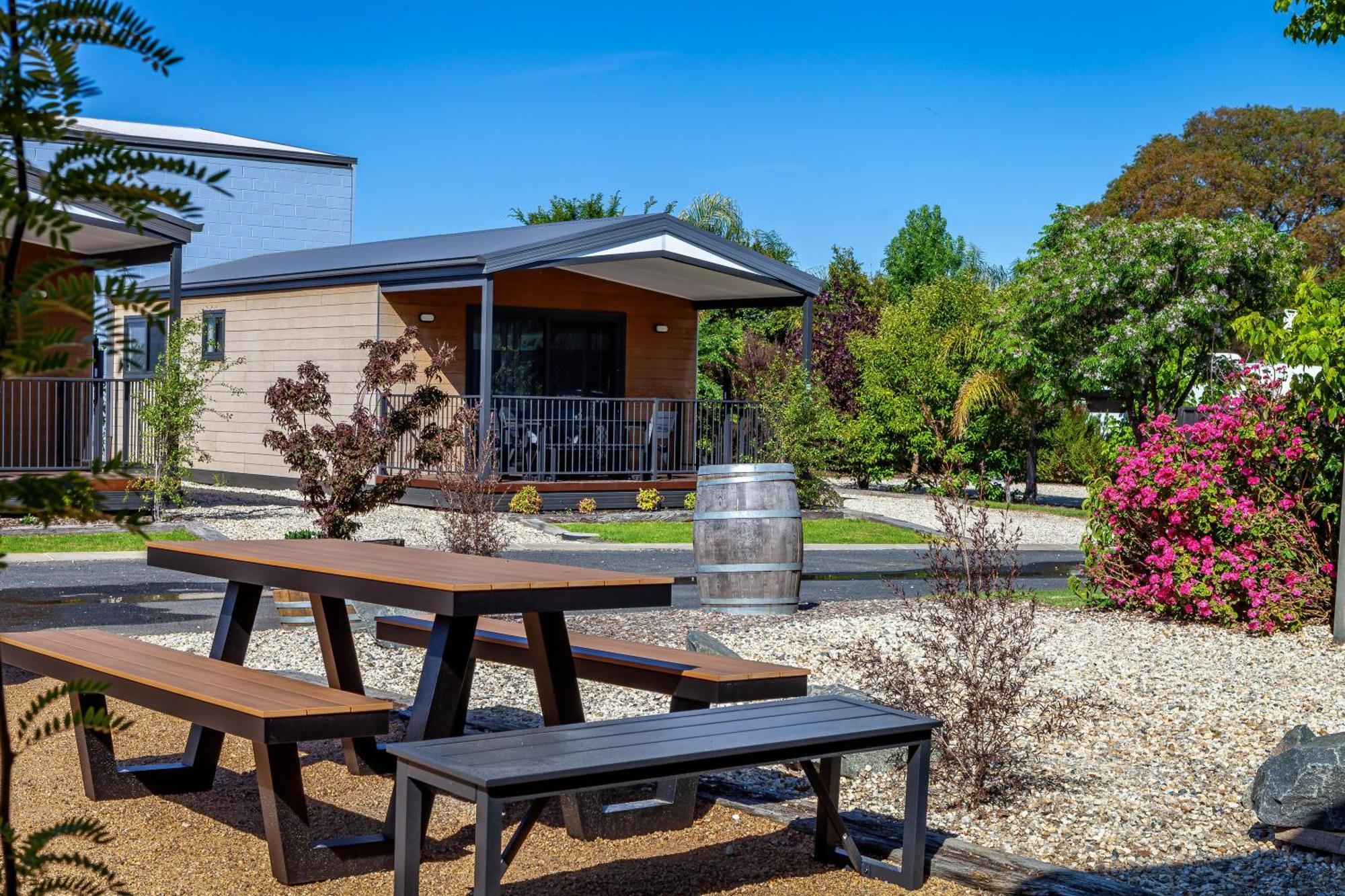 Big4 Albury Tourist Park Hotel Екстериор снимка
